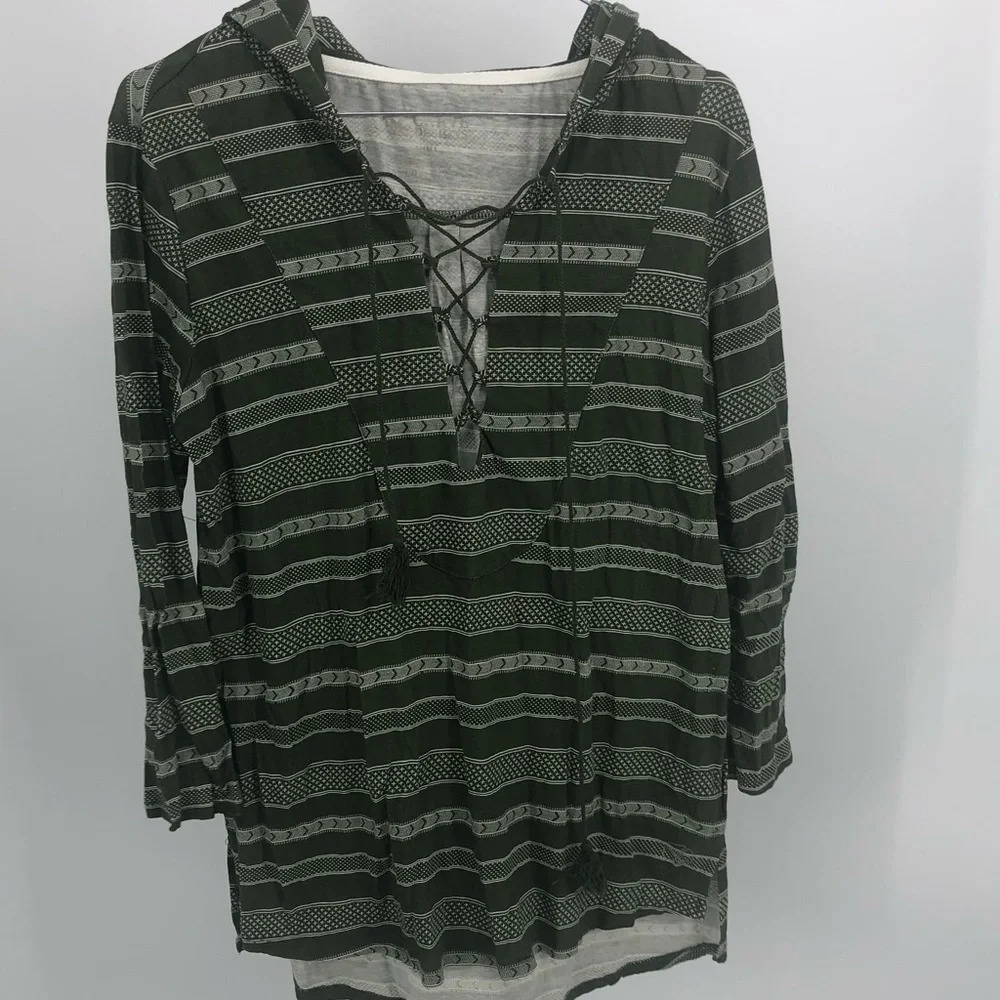 REI Carve Designs green lace up shirt hoodie Small